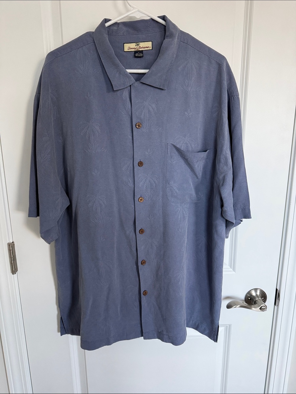 Tommy Bahama 100% Silk Slate Blue Short-Sleeve Button Down Shirt